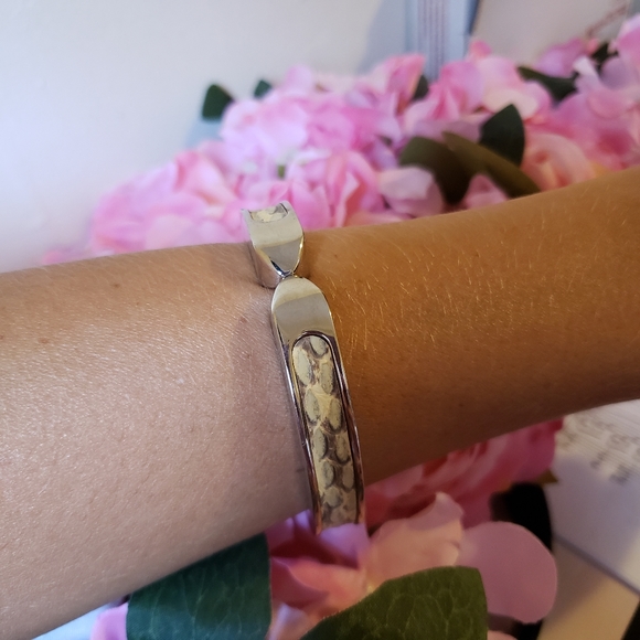 Stella & Dot Emerson Clamper Bangle Bracelet Snake - Picture 10 of 14
